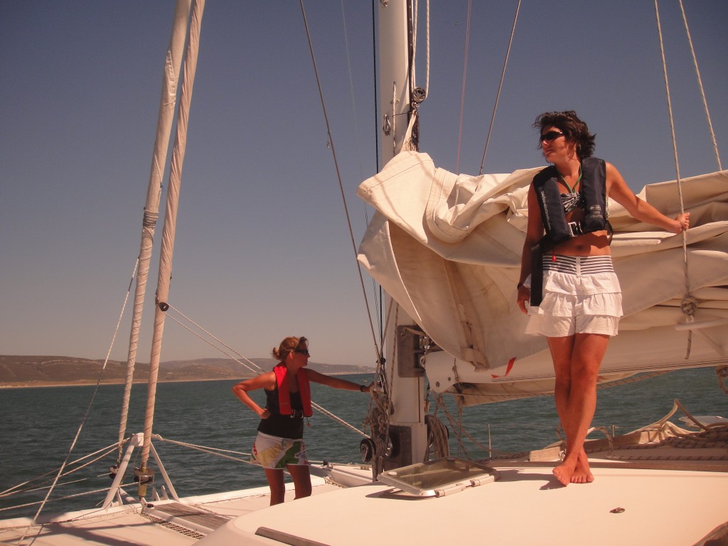 À droite : Retour en bateau-stop, pour une Transatlantique d'un mois.